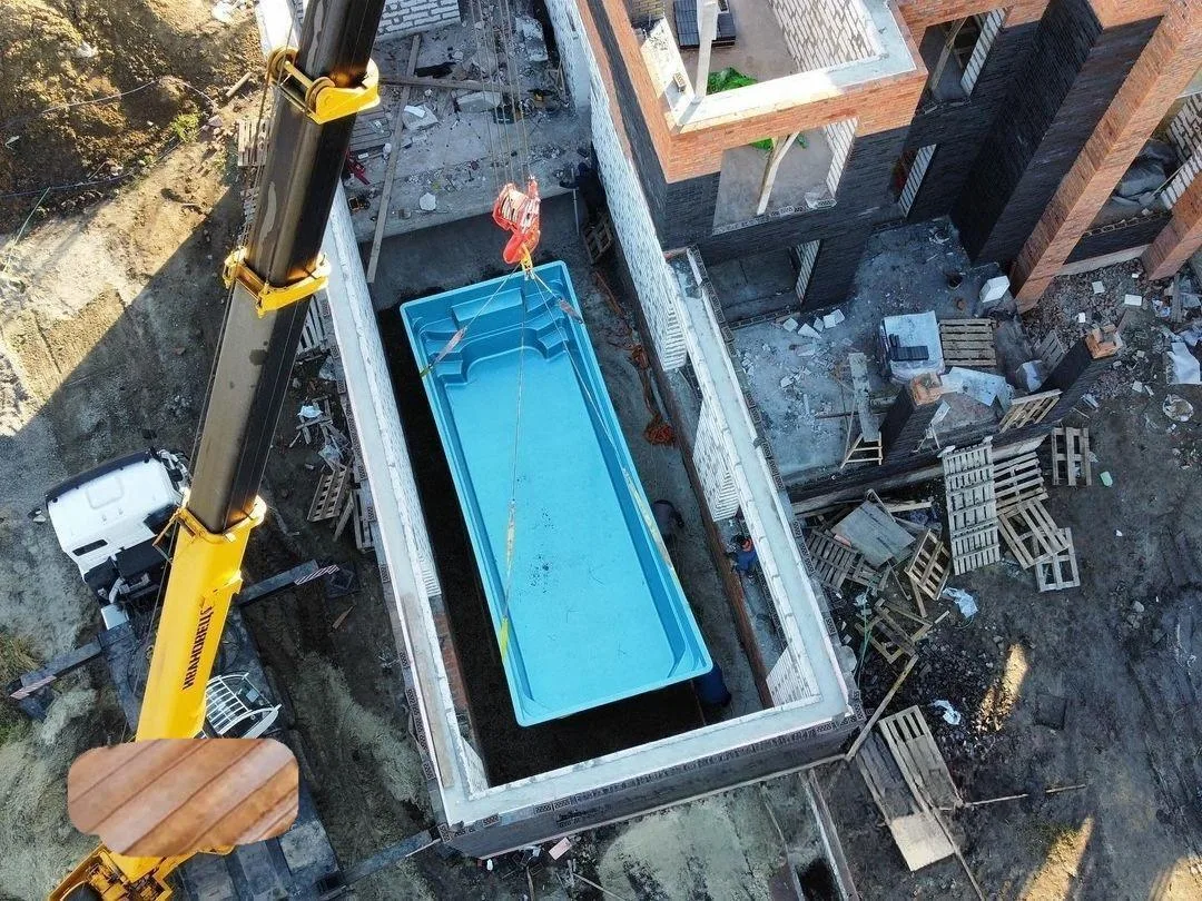 Laguna 9 — зона отдыха у бассейна в Новокузнецке